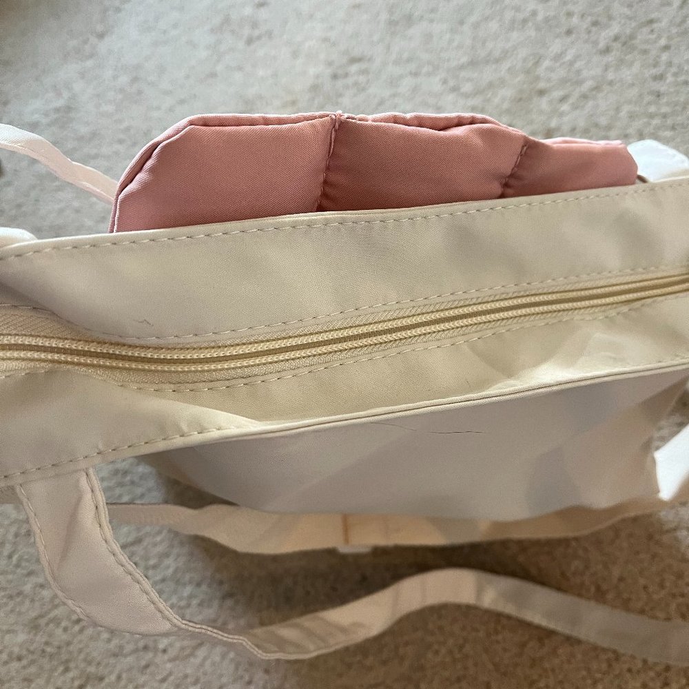 Cottage Core Tulip Tote Bag, Quilted, Full Zip, Pink & Green - Picture 3 of 8